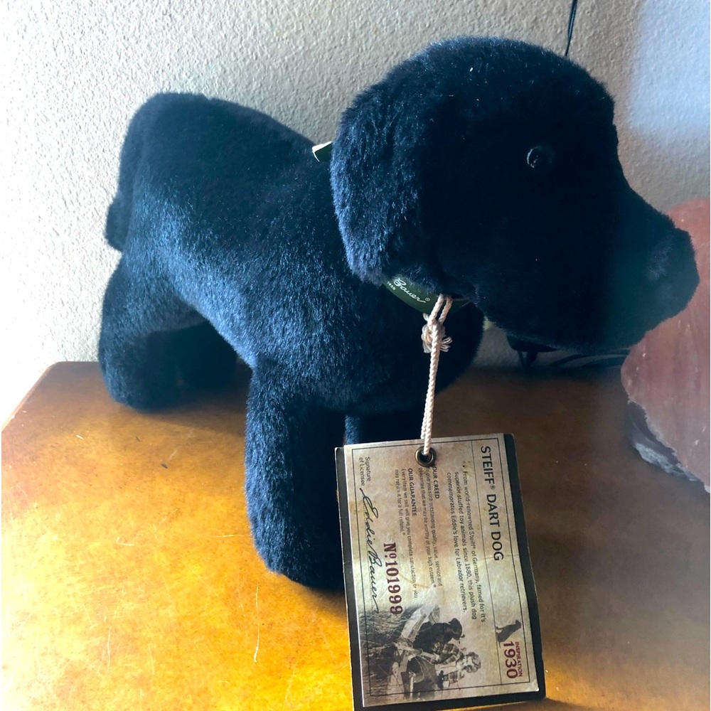 Eddie Bauer Steiff Dart Dog